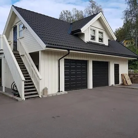 Central Garage Apartment Tonsberg Exterior photo